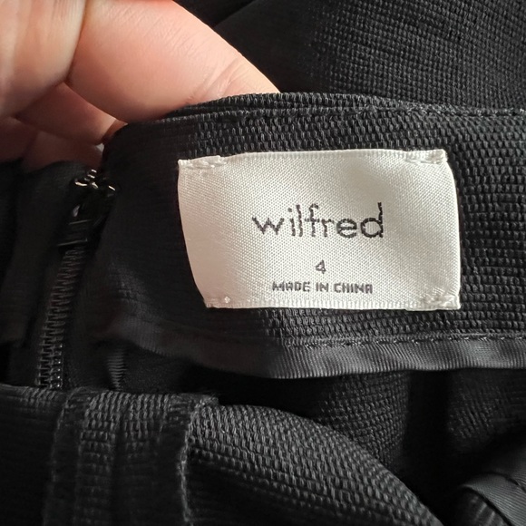 Wilfred Aperture Romper. NWT. Black. Size 4 - Picture 6 of 6